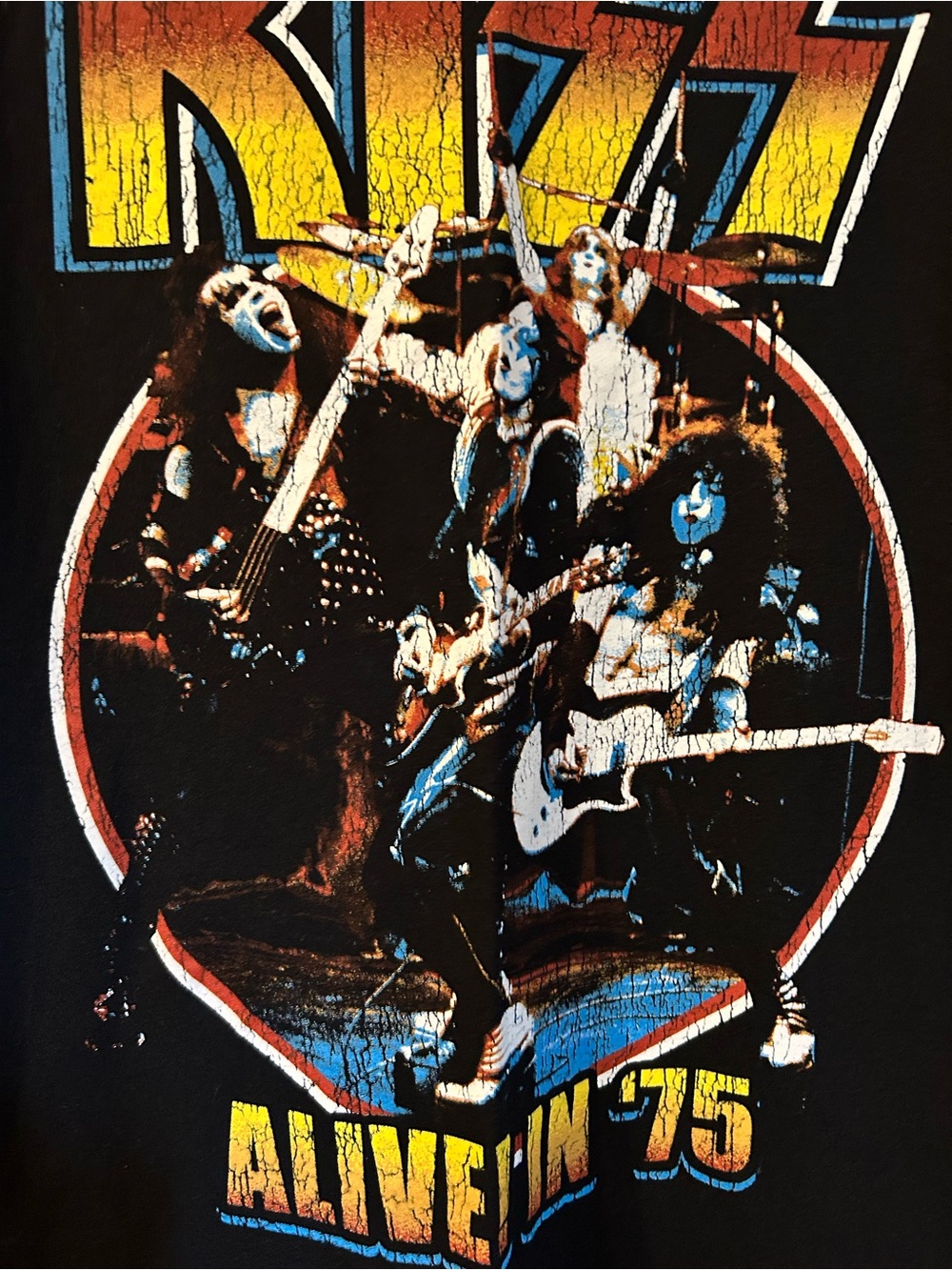 NWT Kiss Black Tee with Yellow & Red Gradient Logo Size XL - Picture 2 of 6
